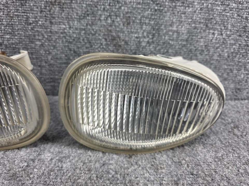 LEXUS 1997-2000 SC300 SC400 OEM FAROL DE NEBLINA DIANTEIRO ESQUERDO/DIREITO INFERIOR - Imagem 2 de 4