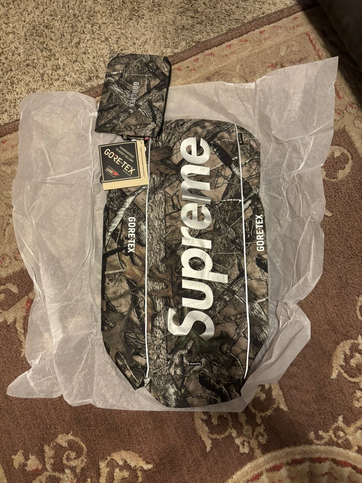 Manteau veste chien Supreme GORE TEX camouflage taille L EN MAIN