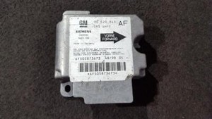 90520841 Steuergerät ECU Modul  steuergerät 1923594  5WK4168  A DE263693-98