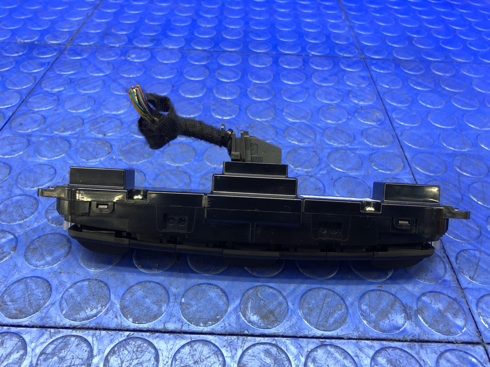 2017-2022 MASERATI LEVANTE OEM FRONT DASHBOARD HEATER CLIMATE TEMPERATURE MODULE