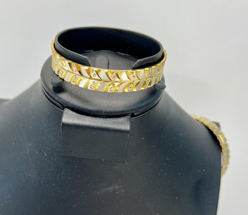 Juego de Brazaletes de Moda Chapados en Oro Shagun - Diseños Elegantes, Nuevos en Caja - Imagen 7 de 12