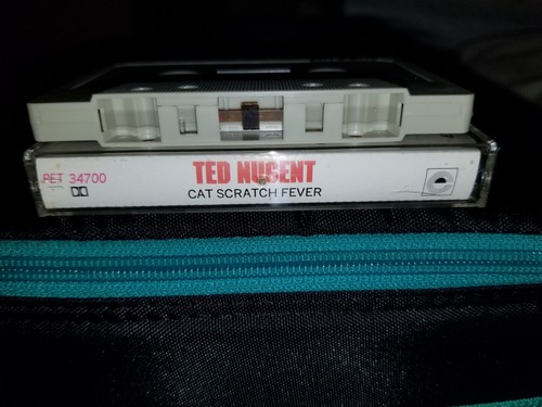 Ted Nugent Cat Scratch Fever 1977 Vintage (Cassette Tape) CBS Rec VGC + Tested - Picture 7 of 8