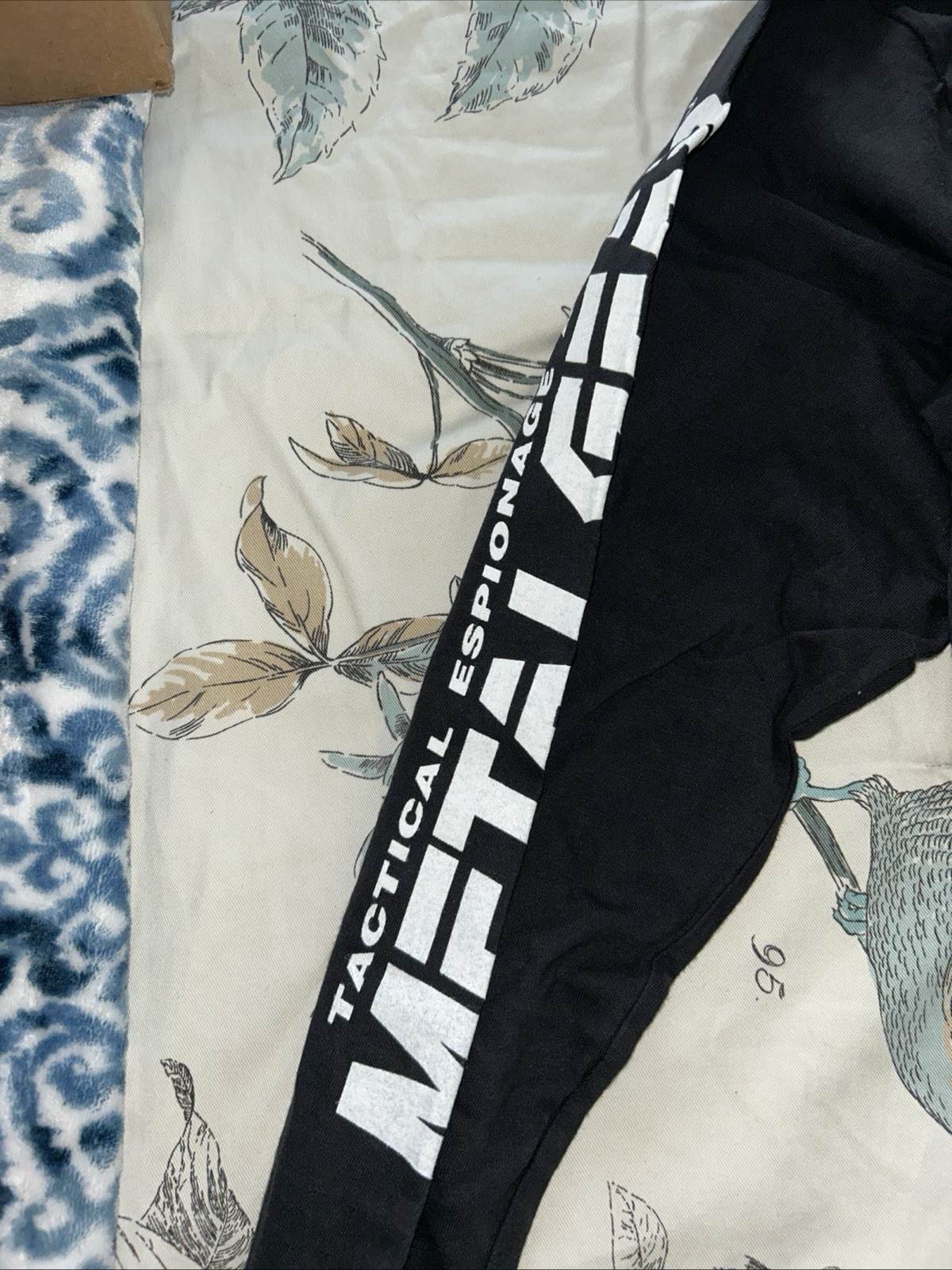 Espionage.VR Metal Gear Solid Sniper Wolf Long Sleeve Shirt Size XL Never Worn image 4