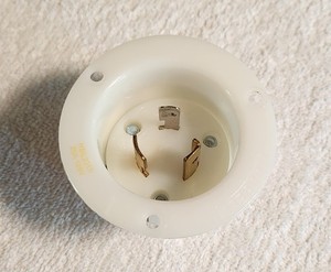 HUBBELL D55704-01 Twist-Lock Flanged Inlet HBL2315 20A 125V