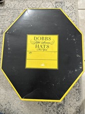 Dobbs Fifth Avenue Hat Box 15x13x7  Vintage Very good condition