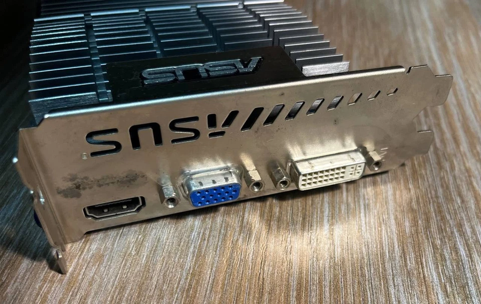 Asus EN9400GT 512MB GDDR2 128-bit SILENT PCI-E Graphics card. TESTED! - Image 3 of 4