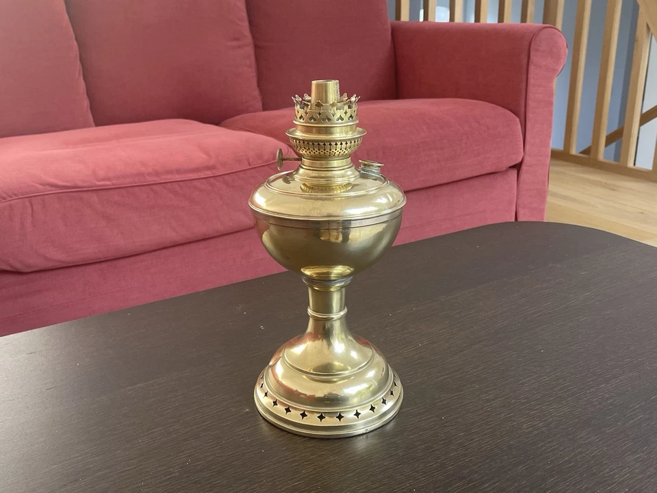 Elegant antique L. & F. kerosene lamp — France, early 20th century - Image 3 of 4