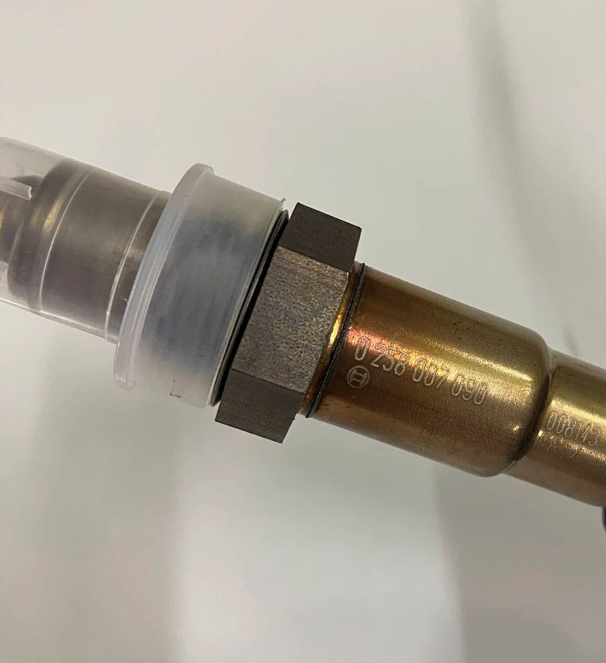 Sensor de oxígeno Bosch - 17090 - para Audi A4, A8, TT, VW Beetle, Eurovan y más Foto 2 de 4