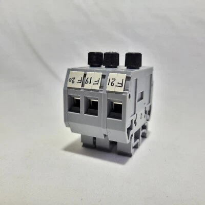 Lot Of 3 Entrelec MB/12 Fuse Holders - Image 1 of 4