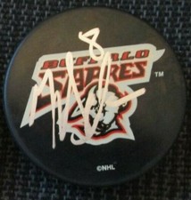 GEOFF SANDERSON SIGNED BUFFALO SABRES HOCKEY PUCK w/ COA