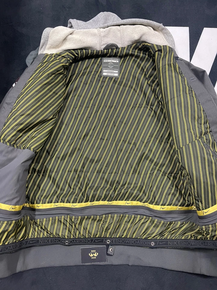 耐克滑雪板 Holladay 夹克男式 XL 码 371909 灰色栗色白色罕见 SBJ — 第 3/4 张图片