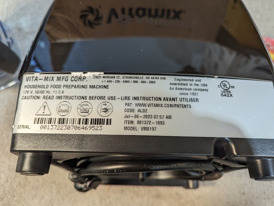 Vitamix 5200 Blender Professional Grade Container 64 oz VM0197 Black