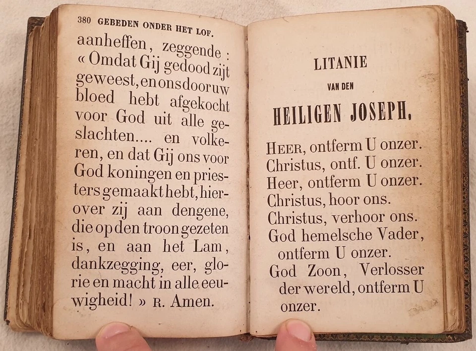 LOTTO DUE VOLUMI ANTICHI IN TEDESCO UYTSPRAKEN VAN DE GODDELYKE 1764 PALMHOF 867 - Immagine 2 di 3