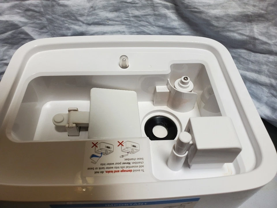 LEVOIT Classic300S Ultrasonic Smart Top Fill Humidifier, Extra Large 6L Tank - Image 4 of 4