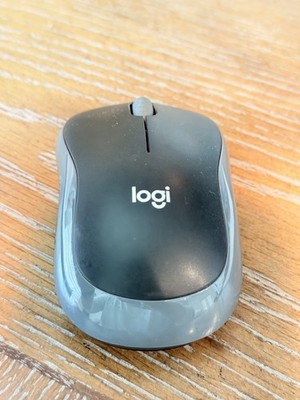 Logitech Wireless Mouse M185 includes USB Nano Receiver