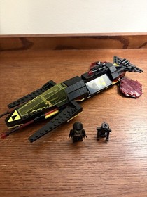 LEGO Blacktron Cruiser 40580. Complete build with minifigures.