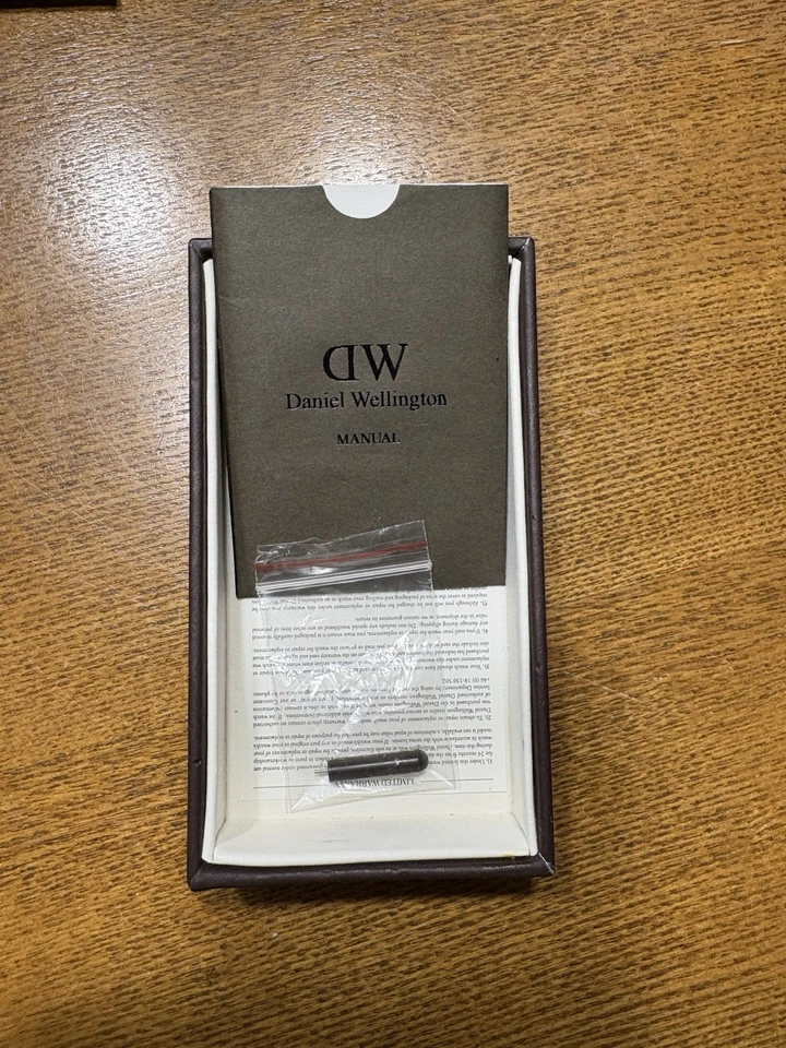 Женские классические часы Daniel Wellington Sheffield с двумя ремешками - Изображение 3 из 4