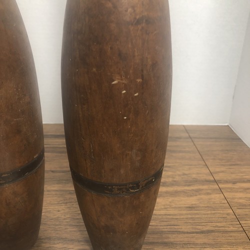 (2) Antique Turned Wooden Exercise Pins Indian Juggling Clubs Pair 1 lb 13 oz ea - Picture 9 of 11