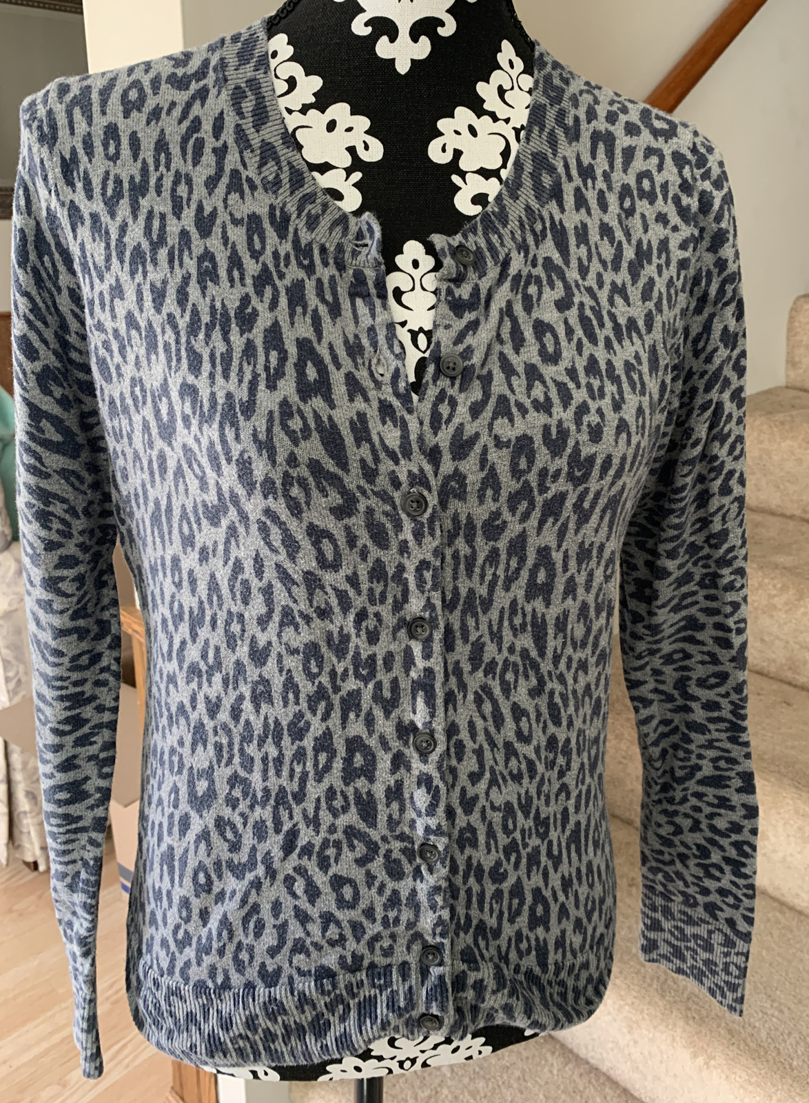 Gap Womens Leopard Print Knit button Up 