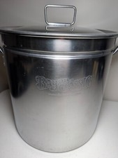 Bayou Classic Durable 35 Quart Stainless Stock Pot 15"W x 14H - Clean