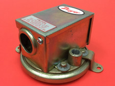 Dwyer - P/N: 19 10 0 - Pressure