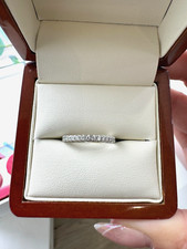 18ct Brilliant cut claw set stacker ring