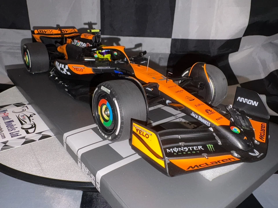 1:18 MINICHAMPS 537241904 Lando Norris Mclaren F1 MCL38 Primo Win Miami Gp 2024 - Immagine 2 di 4