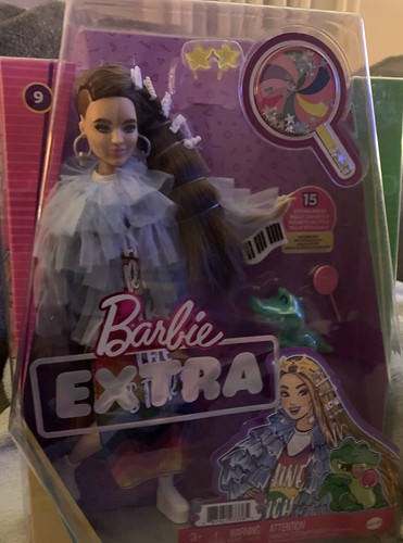 Barbie Extra Doll #9 in Blue Ruffled Jacket with Pet Crocodile 2020 Shine New - Picture 9 of 10