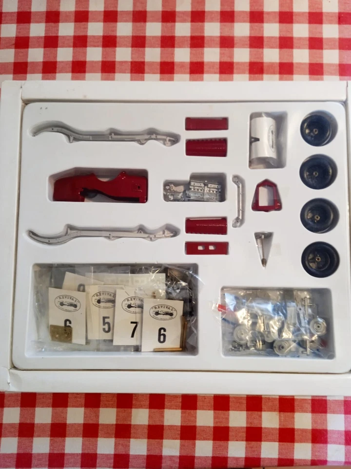 Kit Revival Alfa Romeo P3 Ruote Gemellate Scuderia Ferrari 1/20 New Old Stock - Immagine 4 di 4