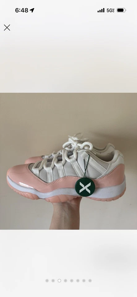 Jordan 11 Retro Bajo en Legend Rosa, Talla W 8, Etiqueta StockX, Nunca Usado, Sin Caja Foto 3 de 4