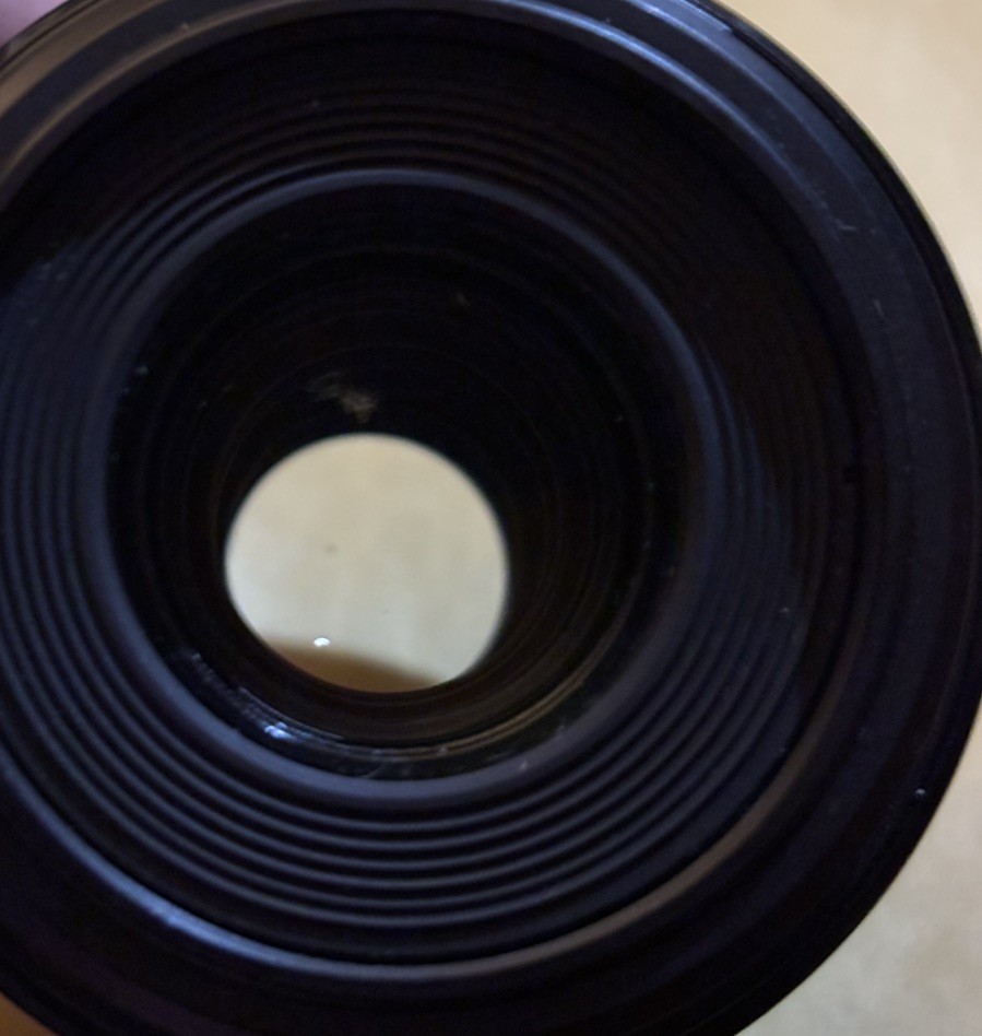 CANON EF-S 60mm f2.8 MACRO USM LENS USED image 7