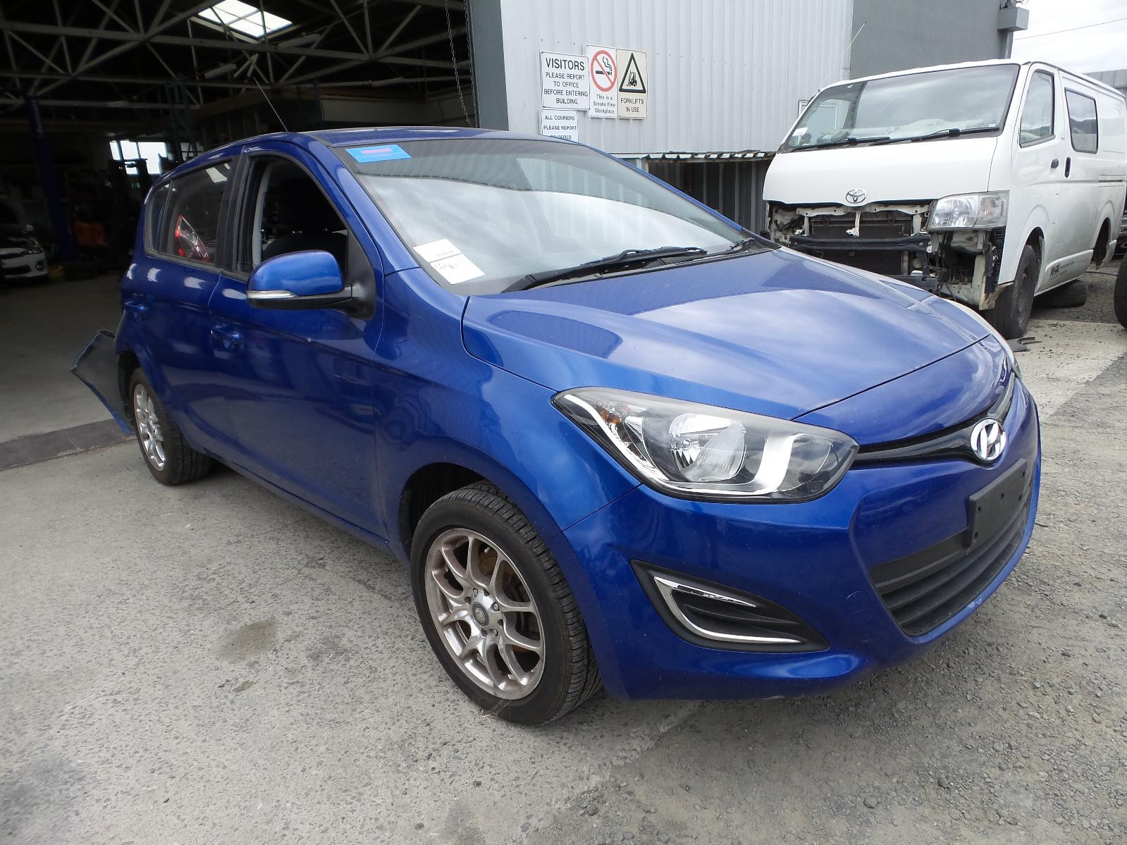 2014 Hyundai I20 DOOR HANDLE OUTER RH REAR PB 04/10-12/15 10 11 12 13 14 15 image 6