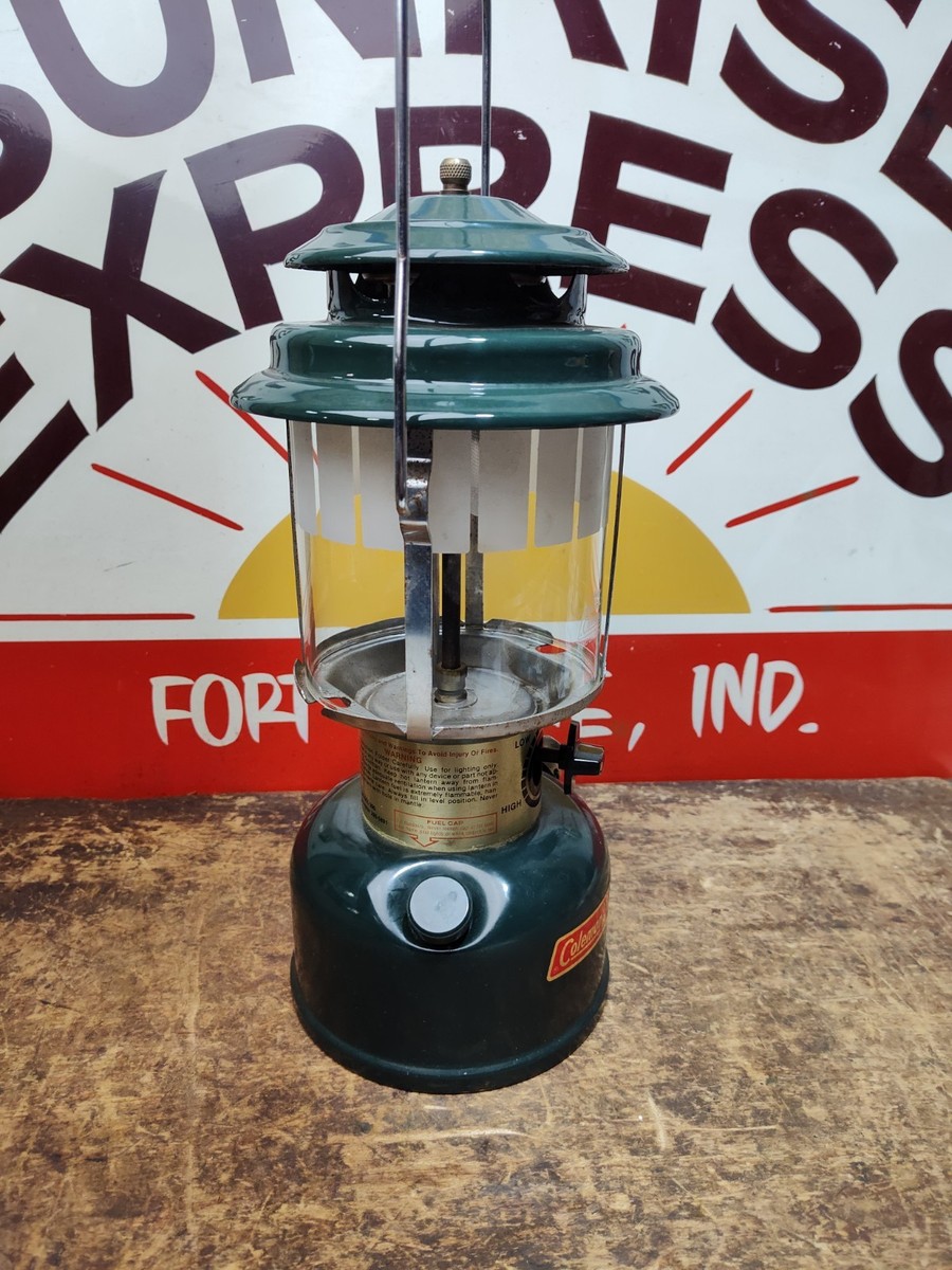 Vintage 1984 Coleman Lantern Model 290 CLX Dated 3/84 W/Picket
