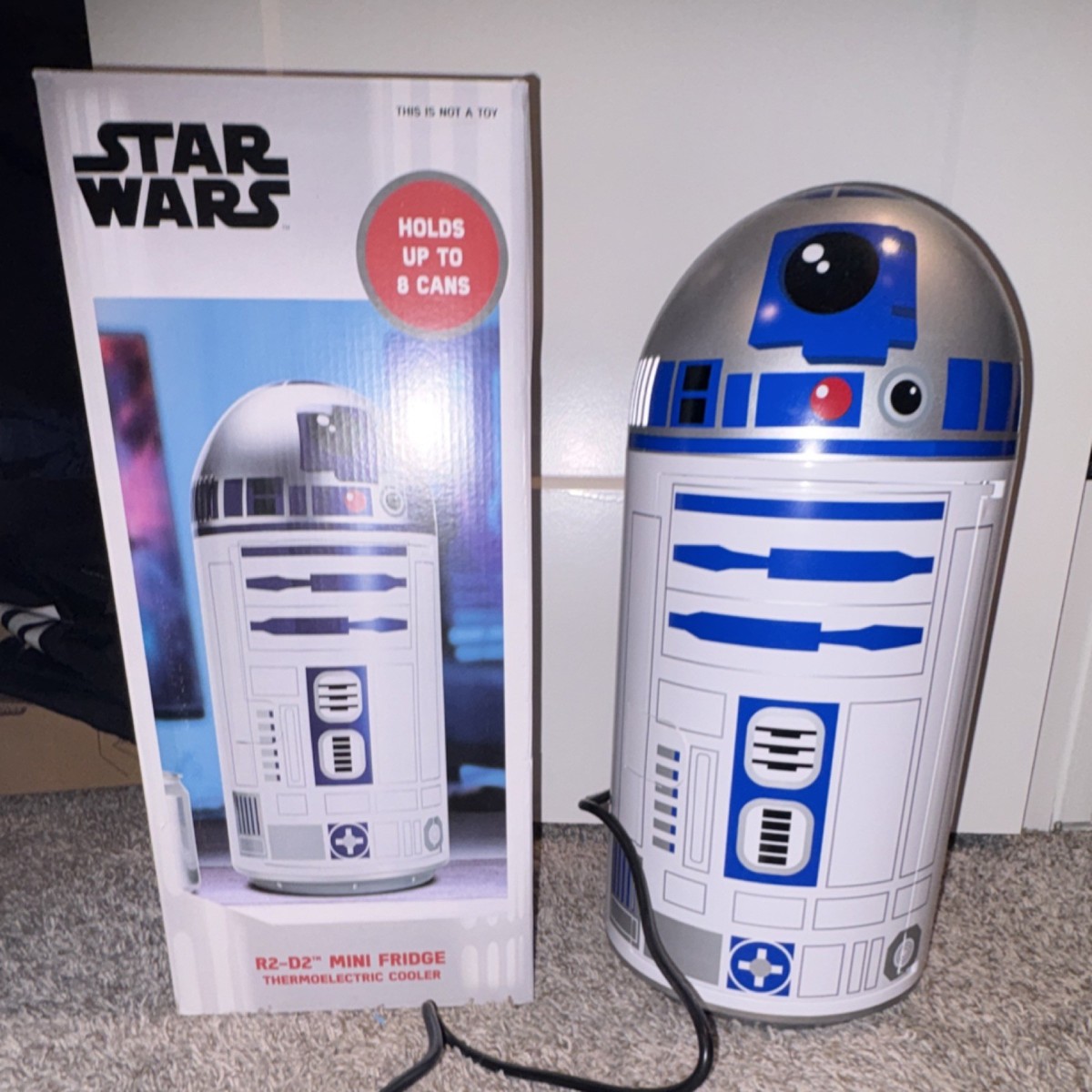 Star Wars R2-D2 Mini Fridge Thermoelectric Portable Cooler Holds