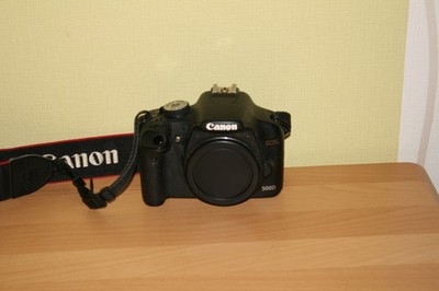 Canon EOS 500D mit Zubehörpaket