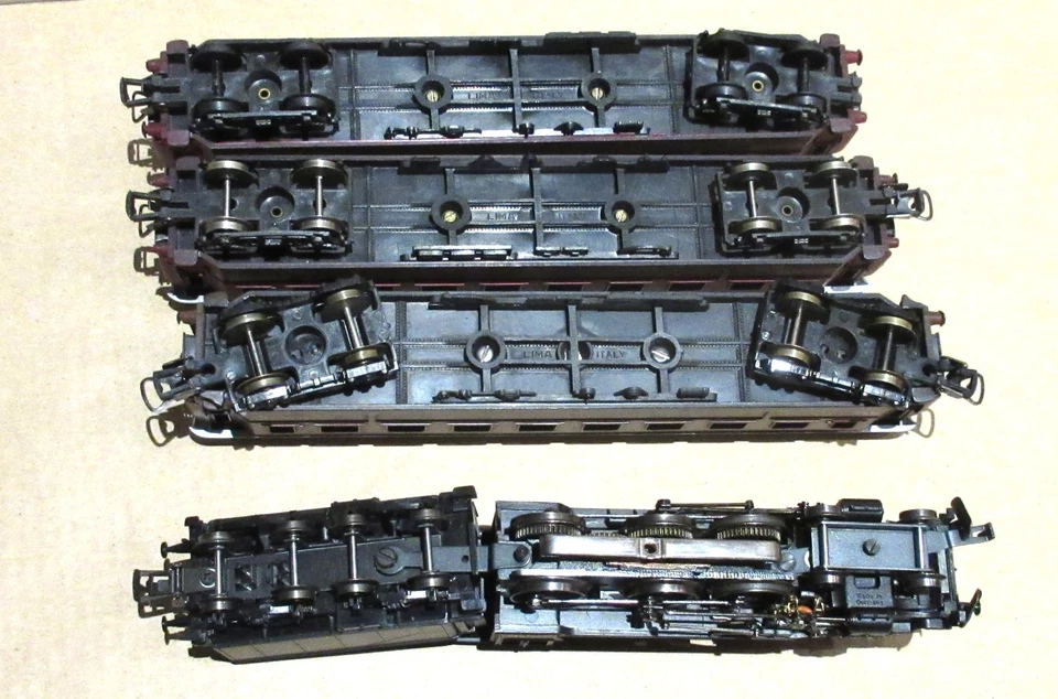 Märklin DSB Zug 34 989 Lok 298 T + 3x Lima DSB Personenwagen 9105 - Bild 4 von 4