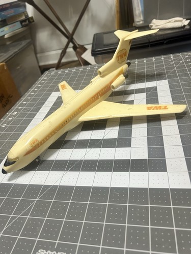 Vintage Aurora Kit 354-249 TWA Star Stream Boeing 727-100 Built Restore 1/72