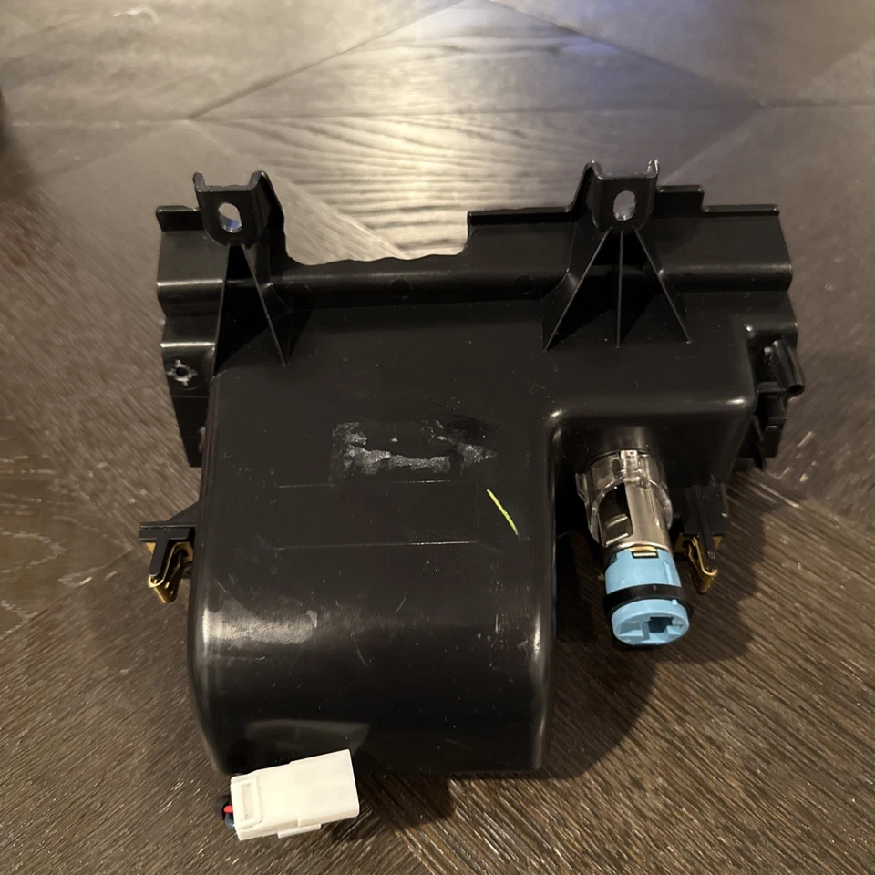 CHRYSLER 300 SRT8 6.4L 12-14 CONSOLA OEM TABLERO RANURA BANDEJA FIBRA DE CARBONO BISEL TEIM Foto 2 de 4