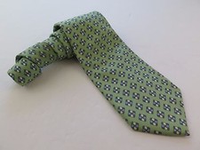 Vineyard Vines 100% Imported Silk Green Helping Hands Necktie Hand Made in USA