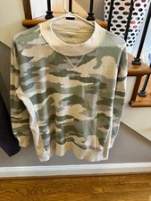 aerie xs camo sweatshirt