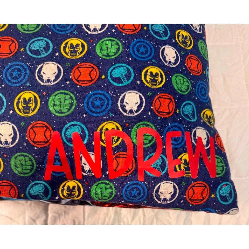 Funda de almohada personalizada Andrew Superhéroe Thread Beautifully Marvel Comics Foto 2 de 4