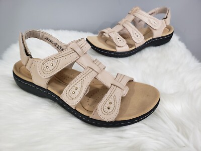 NEW WITHOUT BOX - Size 7.5 Clarks Women display picture 1
