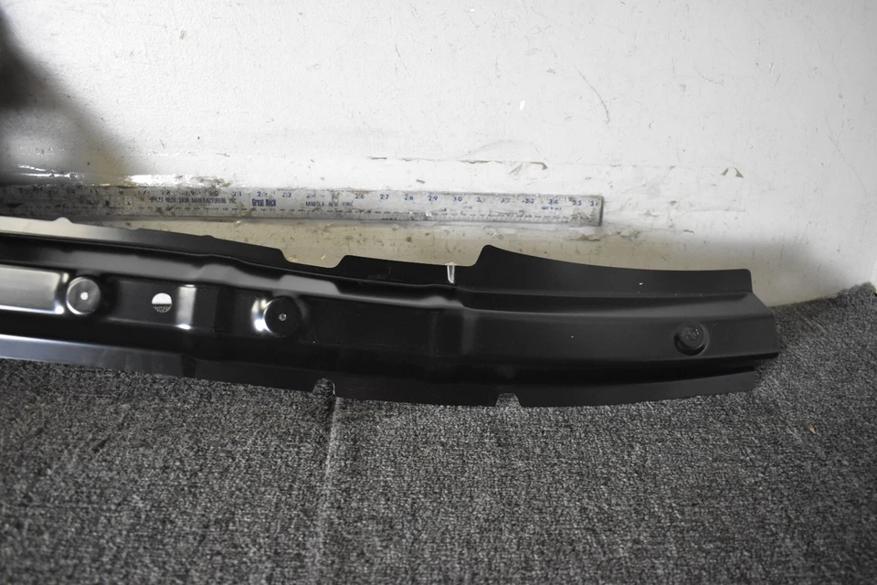 2016-2022 宝马 740i 内面板 (41-21-7-413-115) — 第 3/4 张图片