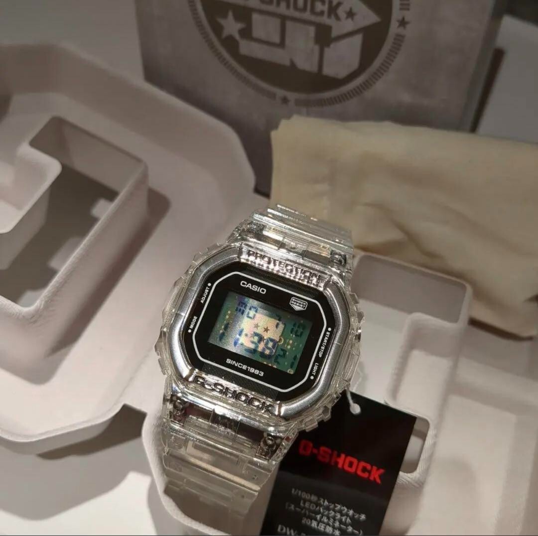 CASIO G-SHOCK DW-5040RX-7JR 40th Anniversary Clear Remix CASIO G-SHOCK DW-5040RX-7JR 40th Anniversary Clear Remix