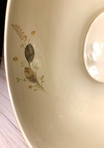 Beautiful St. Nicholas Square WINTER BOUQUET Large Serving Bowl - Picture 5 of 6
