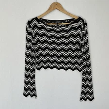 LAUNDRY by SHELLI SEGAL Women's Small Long Sleeve Crop Top Black White Chevron