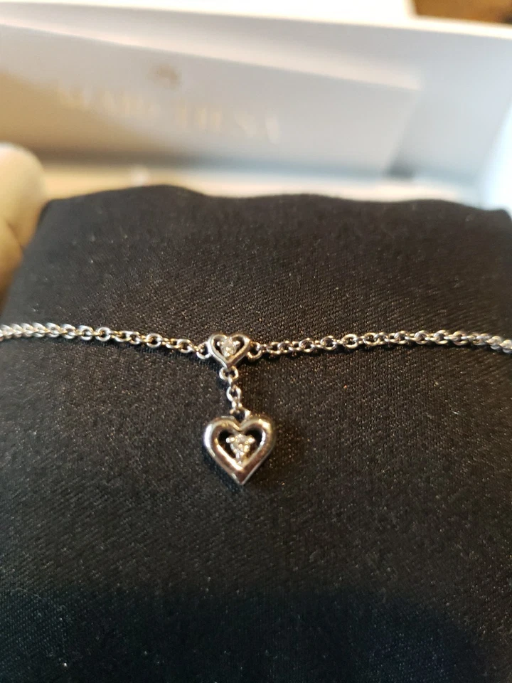 Tobillera de oro de 14KW con dije de doble corazón Foto 2 de 4