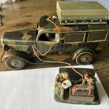 Tippco Radio Car With American Figures And Driver Winds up Display W Elastolin