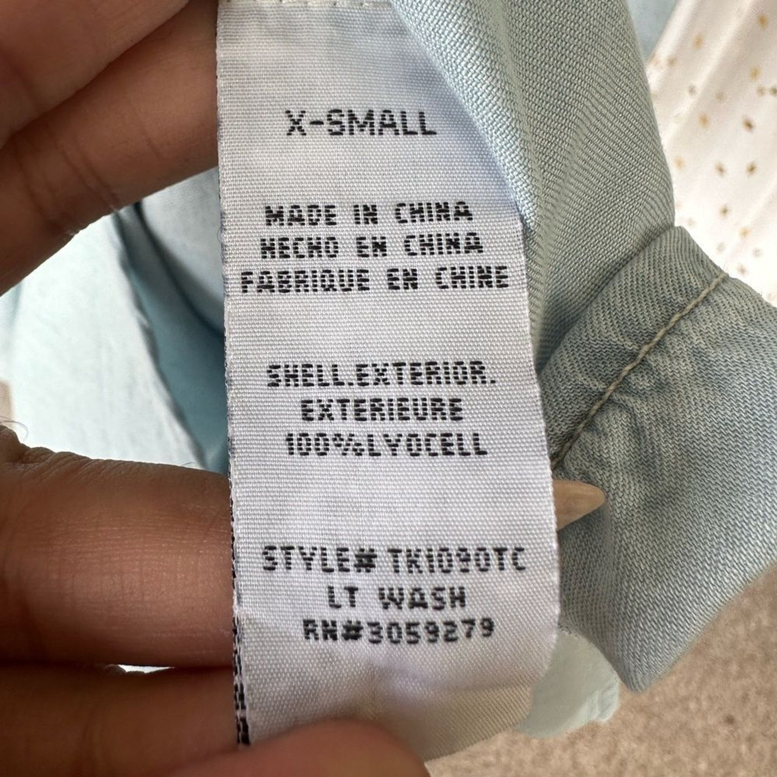 Thread + Supply Light Chambray Pullover Collar Ne… - image 5