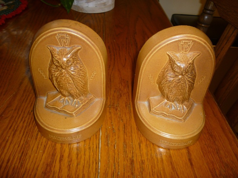 The Pfaltzgraff Pottery Co. Book Ends -- Owl-- Old (1936) -- Rare!
